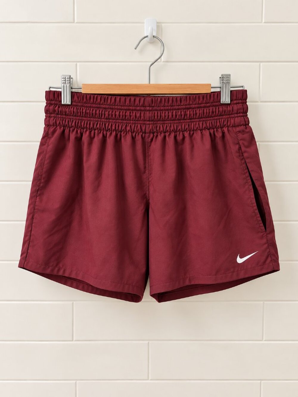 Nike Women's Burgundy Running Athletic Shorts XL Pockets